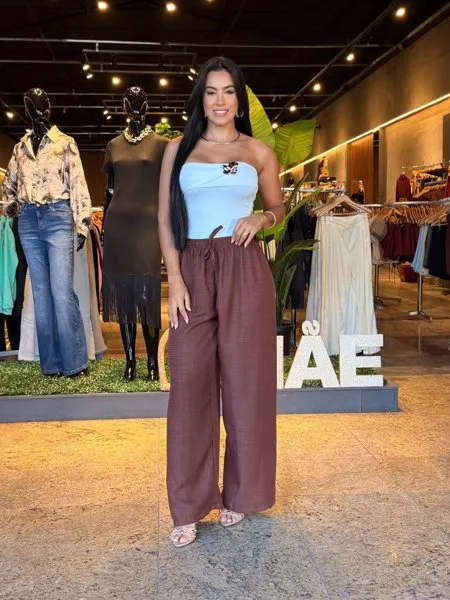 Calça pantalona canelada confort